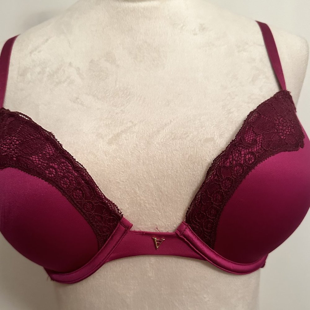 Victoria's Secret Very Sexy V Push Up Bra - Raspberry Cooler - 32DD